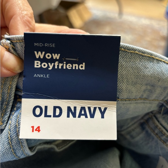 NWT size 14 Old Navy boyfriend ankle jeans. - Picture 7 of 8